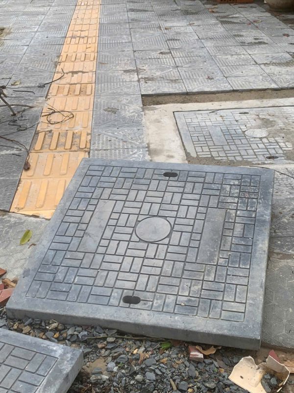 Tuyến phố đông đúc