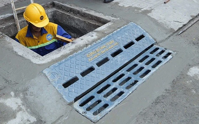Song chắn rác bị gãy, vỡ hoặc bong tróc