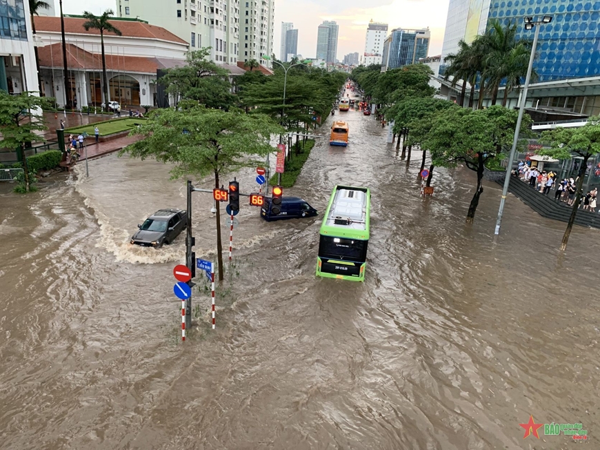 Hậu quả ngập lụt sau cơn bão số 9