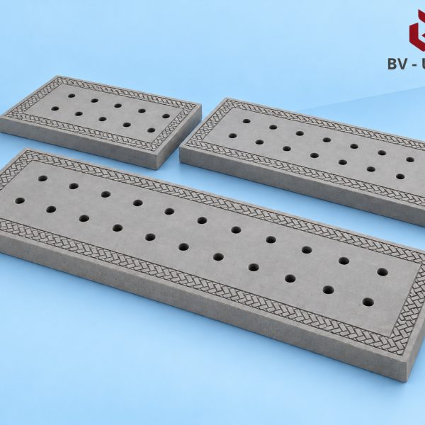 Tấm thu nước viền hoa văn